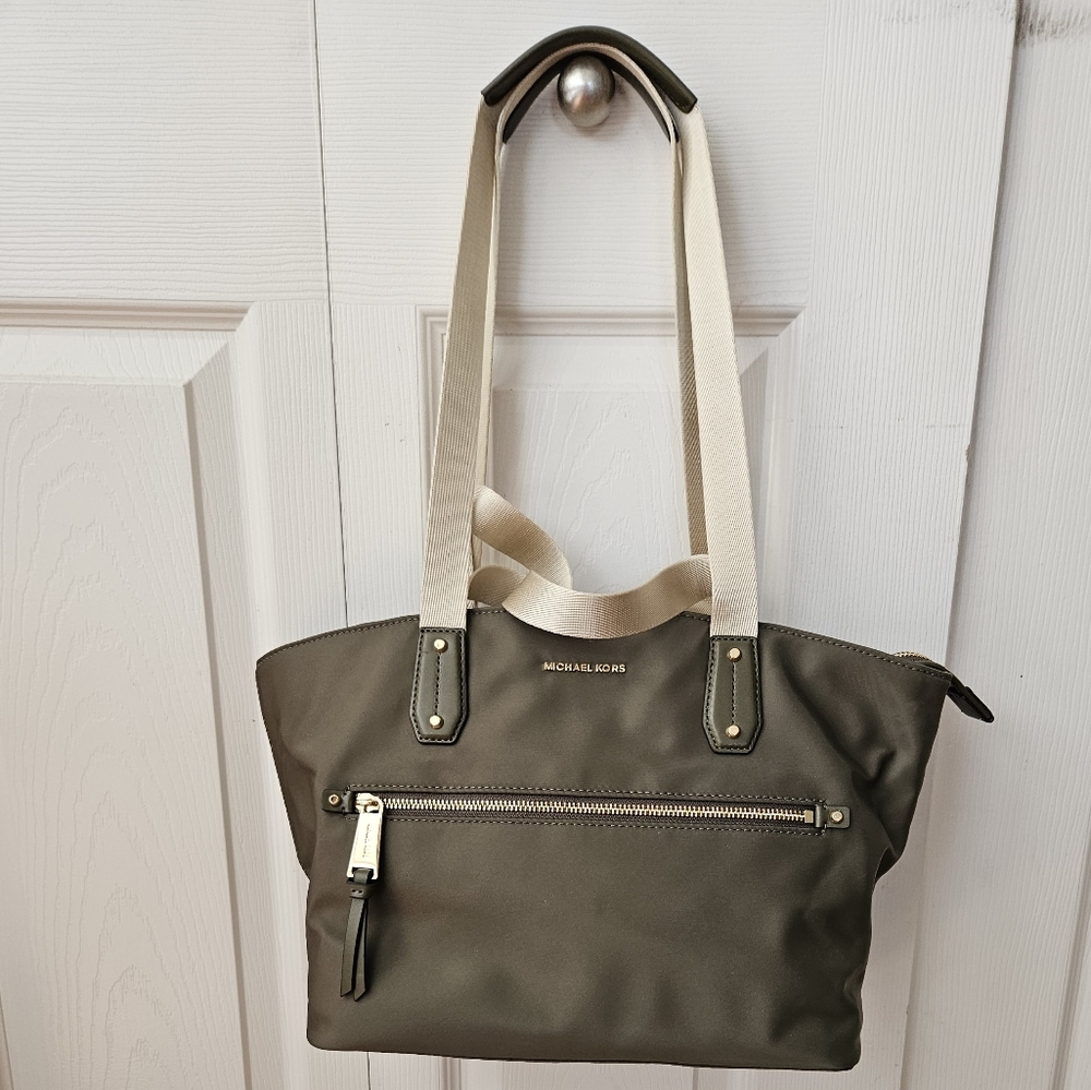Michael Kors Purse/Bag